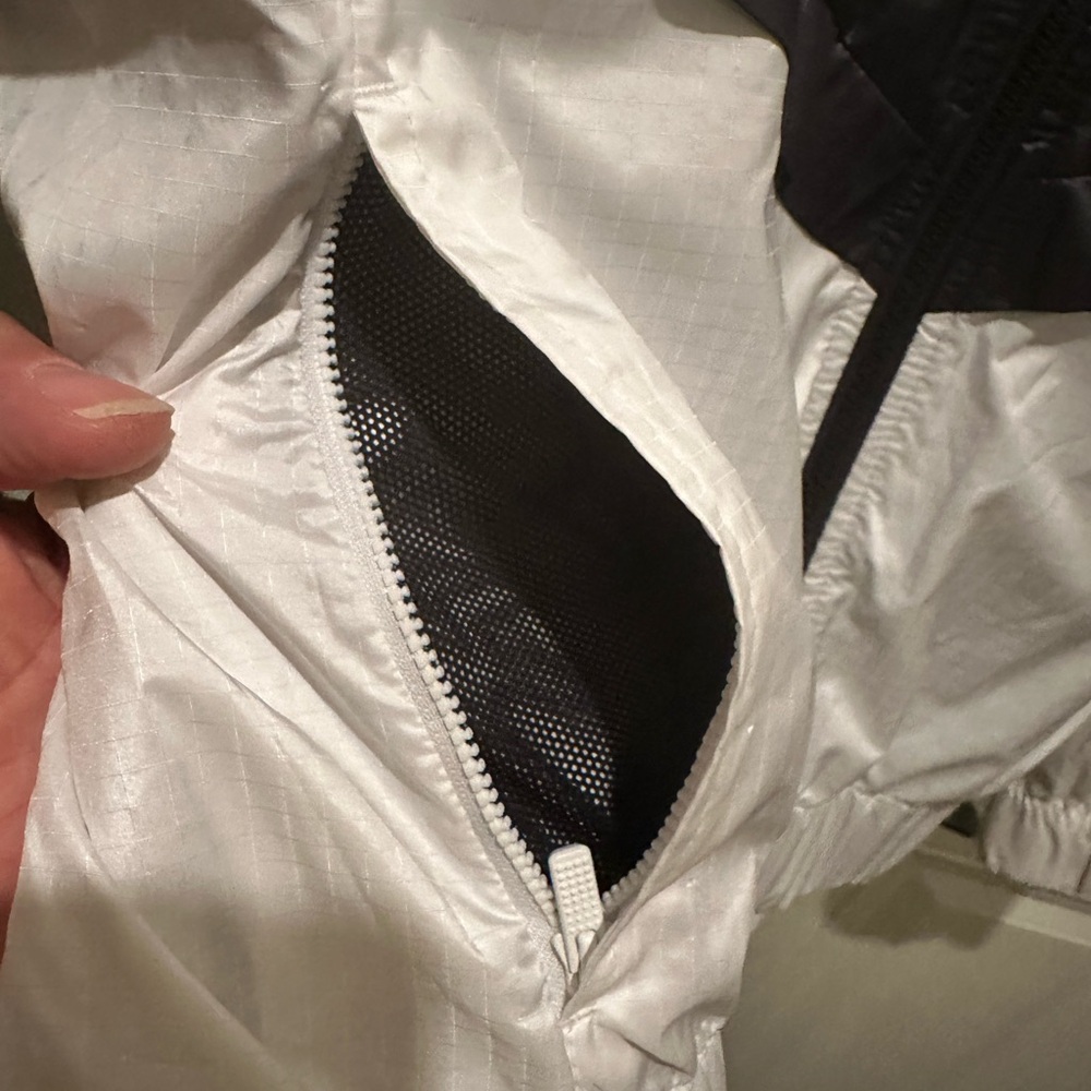 Nike Black Ripstop Hooded Jacket - Picture 6 of 10